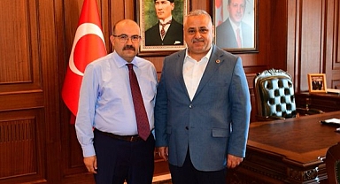 AKTÜRK'TEN VALİ USTAOĞLU'NA ZİYARET