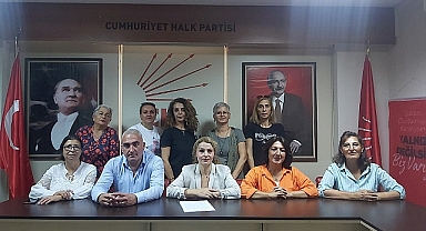 CHP'Lİ KADINLAR TEPKİ GÖSTERDİ!