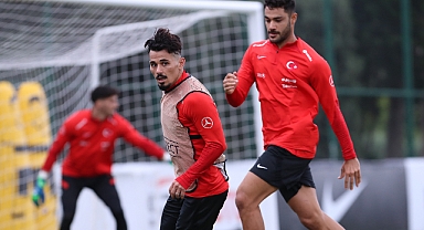 DUYGUMUZ VE AKLIMIZ AY YILDIZ!