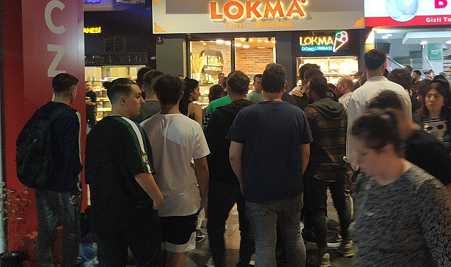 UZUN SOKAK'TA KURŞUN SIKILDI, 2 KİŞİ YARALI