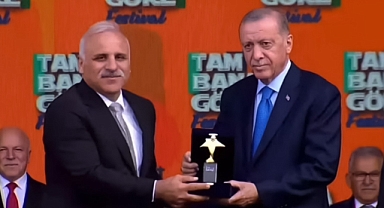 CUMHURBAŞKANI ERDOĞAN’DAN BAŞKAN ZORLUOĞLU’NA ÖDÜL