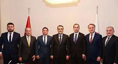 CORA İLÇE BAŞKANLARIYLA BAKAN DÖNMEZ'İ ZİYARET ETTİ