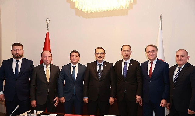 CORA İLÇE BAŞKANLARIYLA BAKAN DÖNMEZ'İ ZİYARET ETTİ