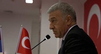 AĞAOĞLU'NUN KAFASINDA KONGRE Mİ VAR?