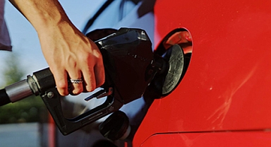 BENZİNE 77 KURUŞ İNDİRİM