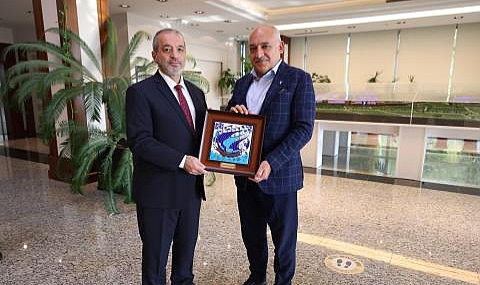 BÜYÜKEKŞİ VE YÖNETİM KURULU'NDAN HKÜ'YE ZİYARET