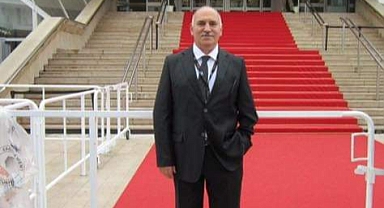 BÜYÜKŞEHİR BELEDİYE MECLİS ÜYESİ İSTİFA ETTİ!