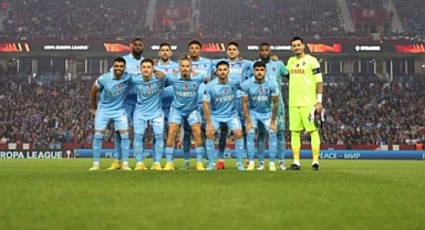 DIŞARIDA YÜZÜ GÜLMEDİ!