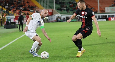 EFECAN'IN YANINA FATİH