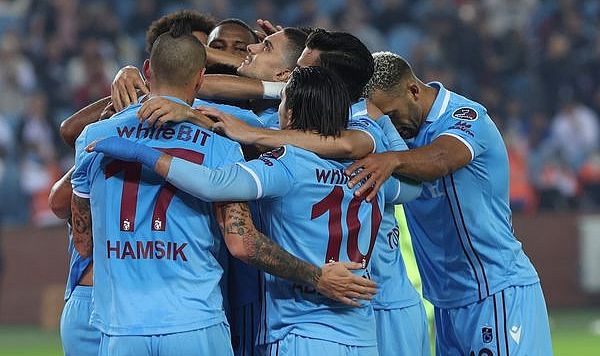 GİTTİ GÜZELİM 2 PUAN!