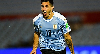 GOMEZ SONRADAN GİRDİ, DİREĞE TAKILDI