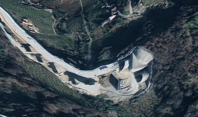 KANUNİ BULVARINDA YOĞUN MESAİ