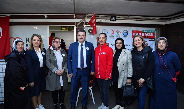 KIZILAY HAFTASI’NDA BAŞKAN GENÇ’TEN ÖRNEK KAN BAĞIŞI!