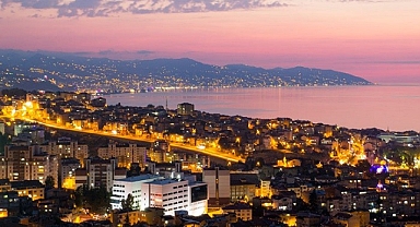 TRABZON O KONUDA ZİRVEYE OYNUYOR