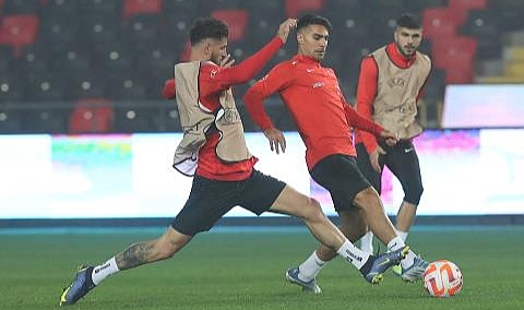 VE MİLLİLER YİNE SAHADA