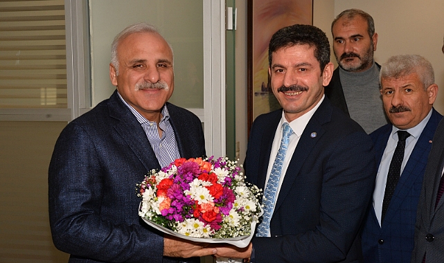BAŞKAN ZORLUOĞLU VE PERSONELİ TRABZON İÇİN OMUZ OMUZA ÇALIŞIYOR