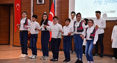 ÖZEL GEREKSİNİMLİ BİREYLERİN GÖSTERİLERİ BÜYÜK ALKIŞ ALDI