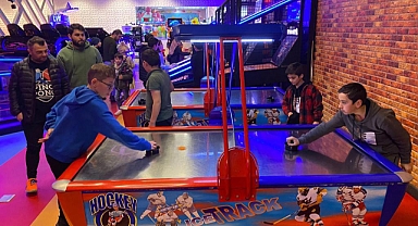 BÜYÜKŞEHİR ÖĞRENCİLERİ BOWLİNGLE BULUŞTURUYOR