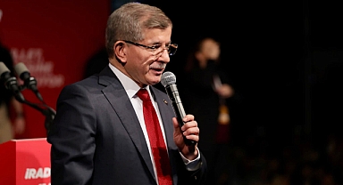 DAVUTOĞLU’NA PARTİSİNDEN CUMHURBAŞKANI ADAY BELİRLEME SÜRECİNDE TAM YETKİ