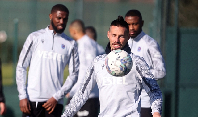 HAMSİK KALMAYA KARAR VERDİ SAKATLANDI!