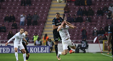 ŞAMPİYONLUK SAVAŞINDA BEYAZ BAYRAK!