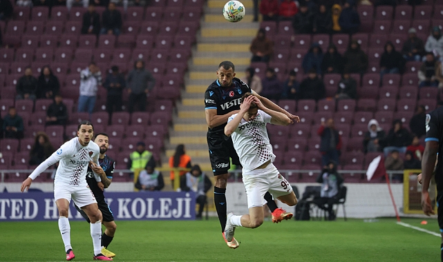 ŞAMPİYONLUK SAVAŞINDA BEYAZ BAYRAK!