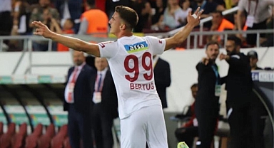 TRABZONLU GENCİ FENETBAHÇELİ VİTRİNE KOYDU!