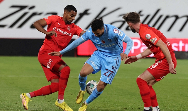 TREZEGUET SAÇ BAŞ YOLDURDU