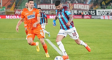 ZİRVEYLE FARK 10 PUANA ÇIKTI