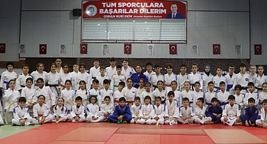 AKÇAABAT’TA JUDO TURNUVASI NEFES KESTİ