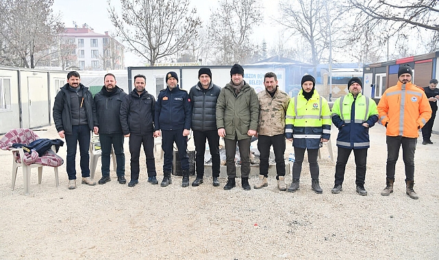 BAŞKAN EKİM, DEPREM BÖLGESİNDE