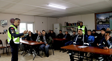 BELEDİYE PERSONELİNE ‘TRAFİK KURALLARI’ SEMİNERİ VERİLDİ