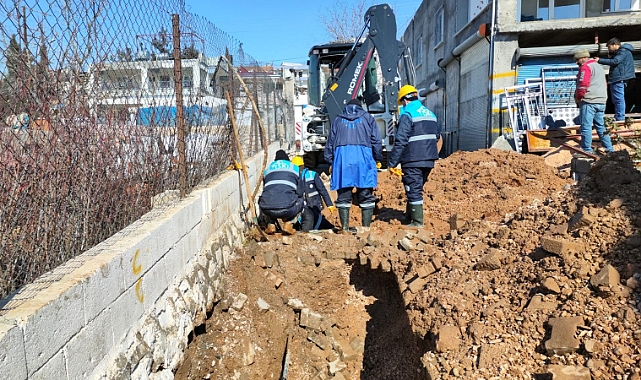 BÜYÜKŞEHİR DEPREM BÖLGESİNDE ALTYAPIYI ONARIYOR