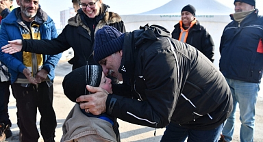 DEPREMİ YAŞAYAN ÇOCUKLAR OYUN OYNAYARAK İYİLEŞİYOR