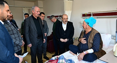 HASTANELERDE TEDAVİ GÖREN DEPREMZEDELERE MORAL VERDİLER  