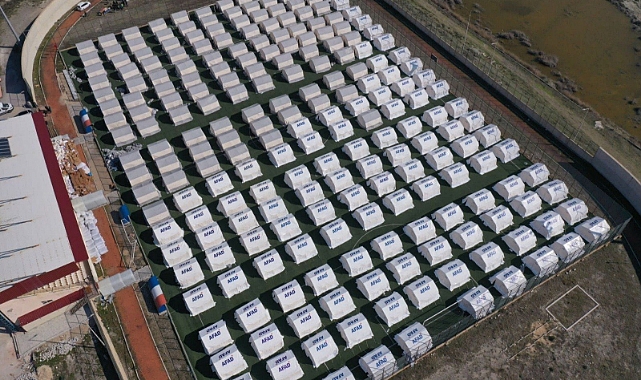 İBB DEPREMİN YARALARINI SARMAYA DEVAM EDİYOR