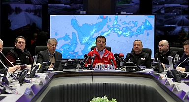 İSTANBUL'DAN DEPREM BÖLGESİNE ARAMA KURTARMA EKİPLERİ GİDİYOR