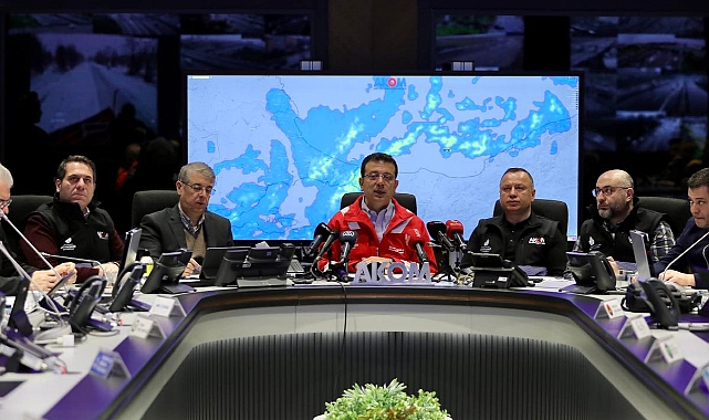 İSTANBUL'DAN DEPREM BÖLGESİNE ARAMA KURTARMA EKİPLERİ GİDİYOR