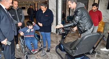 MURAT AMCASINDAN MİNİK BURAK’A ÇİFTE SÜRPRİZ