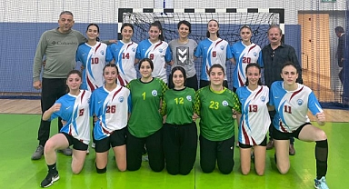 ORTAHİSAR BELEDİYESİ YILDIZ KIZLAR HENTBOL TAKIMI ŞAMPİYONLUĞA KOŞUYOR 