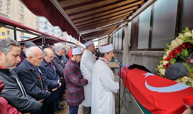 ÖZYAZICI TOPRAĞA VERİLDİ