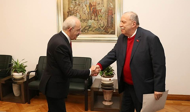 YAŞAR OKUYAN CHP'DEN İHRAÇ EDİLDİ...