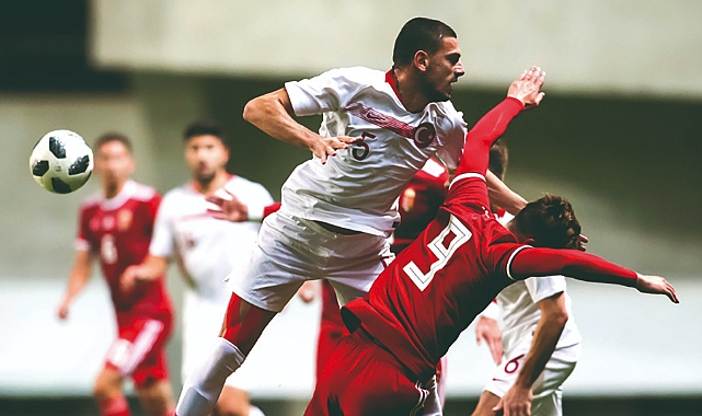 YILDIZLARIN FORMALARIYARDIM BAYRAĞI OLDU