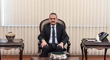 BAKAN ÖZER: DEPREMDEN ETKİLENEN 4 İLDE EĞİTİM KADEMELİ BAŞLAYACAK