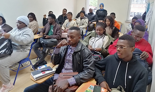 BÜYÜKŞEHİRDEN YABANCI ÖĞRENCİLERE ÜCRETSİZ İNGİLİZCE KURSU