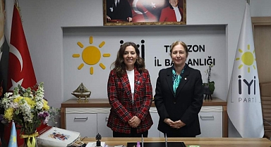 CHP'DEN İYİ PARTİ'YE HAYIRLI OLSUN ZİYARETİ