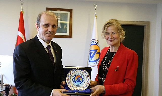 ÇUVALCI, AVRASYA ÜNİVERSİTESİ REKTÖRÜNÜ ZİYARET ETTİ