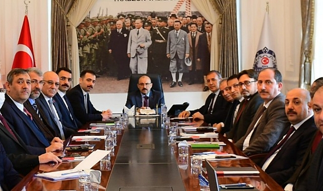DEPREMZEDELERİN İŞ OLANAKLARIYLA İLGİLİ TOPLANTI GERÇEKLEŞTİRİLDİ