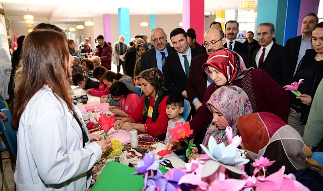 KYK YURTLARINDA HALK EĞİTİMİ MERKEZİ FAALİYETLERİ YÜRÜTÜLÜYOR