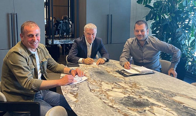 YÖNETİM MENAJERLERE ÇALIŞMIŞ!